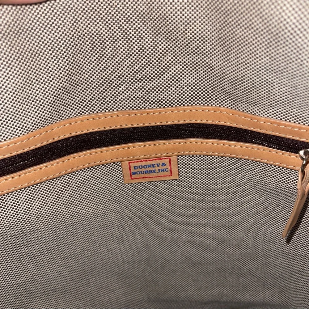 Dooney & Bourke Medium Shopper Shoulder Bag Tote - Picture 5 of 8